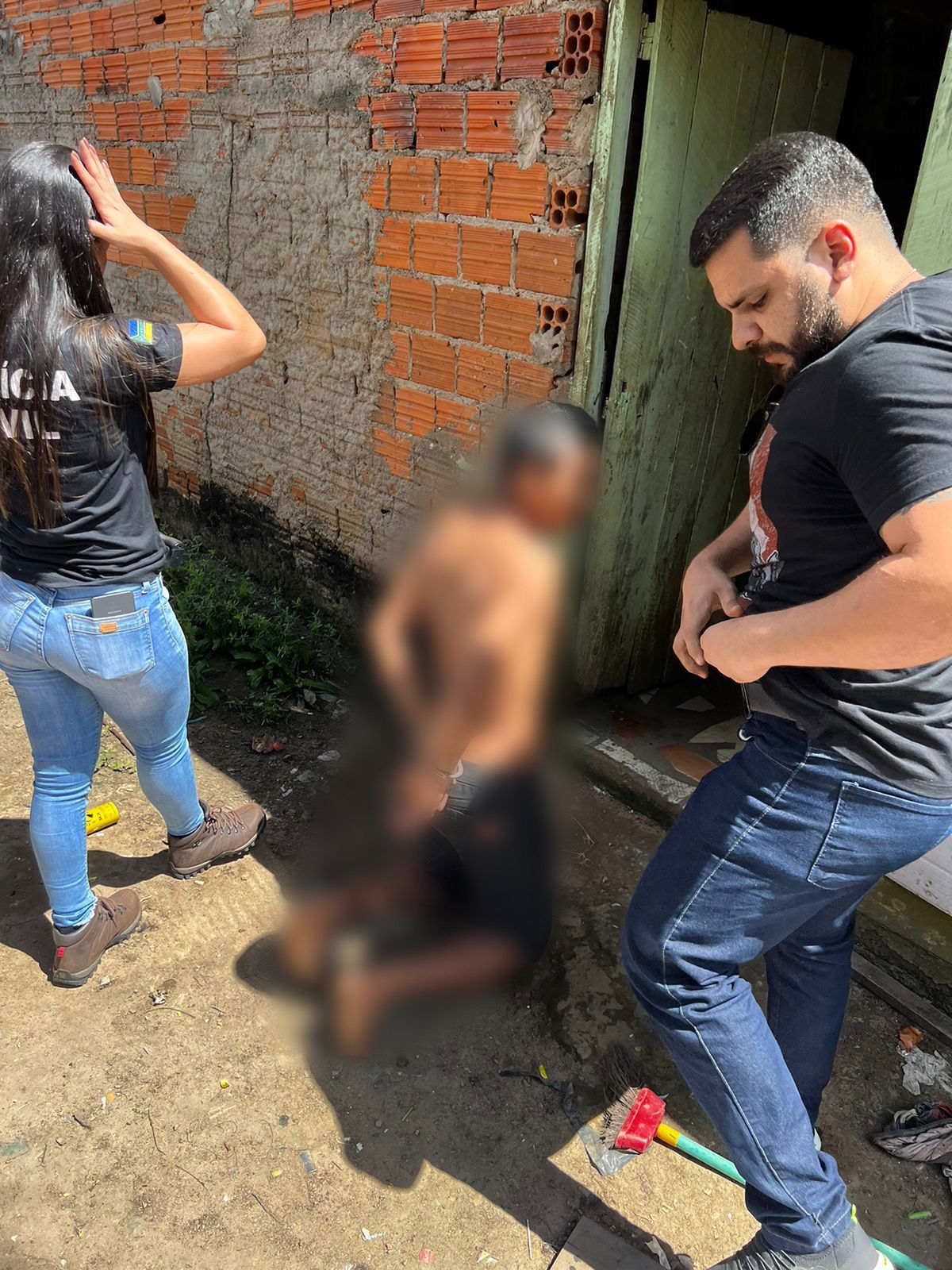 EM MACAPÁ, POLÍCIA CIVIL PRENDE INDIVÍDUO CONDENADO POR ROUBO E INVESTIGADO POR CRIMES PRATICADOS CONTRA ADOLESCENTE COM QUEM CONVIVE MARITALMENTE